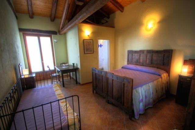 Montabone Azienda Agrituristica Alcastle חדר תמונה